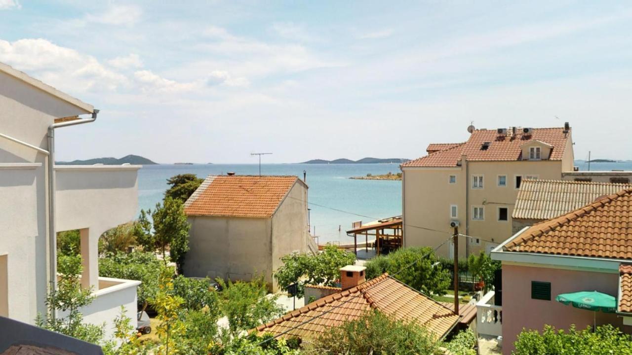 Number 5 Apartment Pakostane Exterior photo